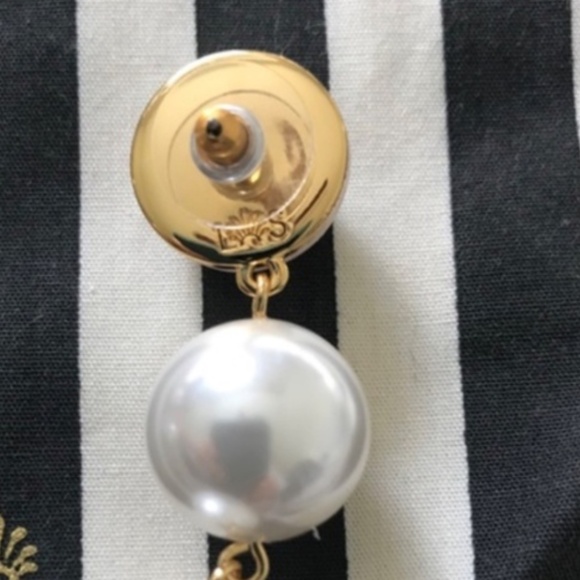 Nwit Lele Sadoughi fish Pearl earrings - Picture 6 of 6